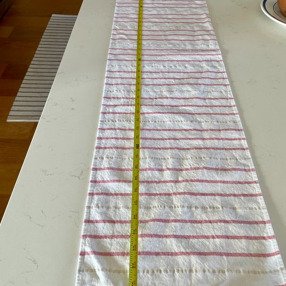 Striped Table Runner in Pink and‎ Gold, 47X12 - Picture 3 of 4